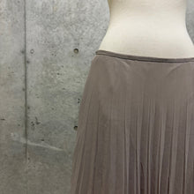 Load image into Gallery viewer, Grey Beige Pleats Midi Skirt
