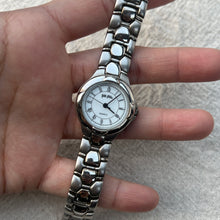 Load image into Gallery viewer, Silver Thick Wrist Strap Vintage Watch
