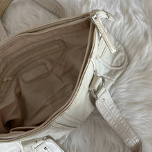 Load image into Gallery viewer, White Cream Leather Worthington Hand Bag
