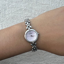 Load image into Gallery viewer, Marie Claire Flower Chain Vintage Watch
