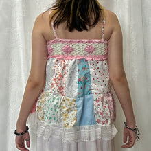 Load image into Gallery viewer, White Main Pink Crochet White Flowers Patchwork Cami Top
