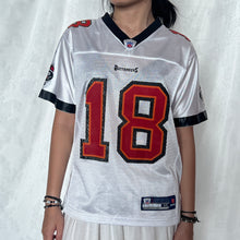 Load image into Gallery viewer, NFL White Red 18 Jersey Shirt
