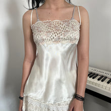 Load image into Gallery viewer, Champagne White Shimmer Lace Tube Cami Top
