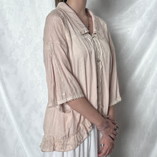 Load image into Gallery viewer, Axes Femme Apricot Lace Fancy Pearl Buttons Cardigan Top
