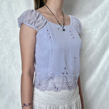 Load image into Gallery viewer, Lilac Mesh Overlay Embroidered Bottom Puff Sleeve Top
