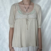 Load image into Gallery viewer, Cream Crochet Chest Pleated Bottom Half Sleeve Top
