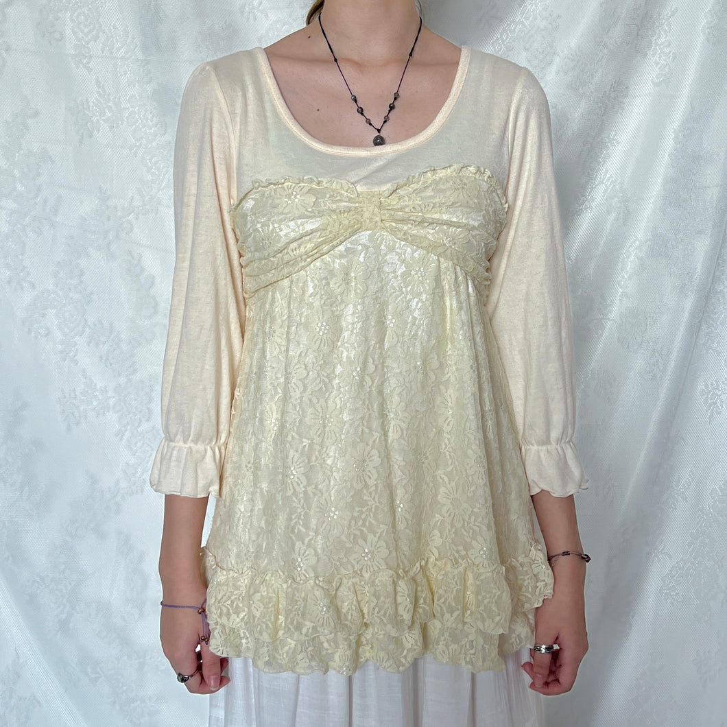 Cream Sweetheart Lace Overlay Long Sleeve Ruffles Top