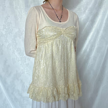 Load image into Gallery viewer, Cream Sweetheart Lace Overlay Long Sleeve Ruffles Top
