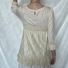 Load image into Gallery viewer, Cream Sweetheart Lace Overlay Long Sleeve Ruffles Top
