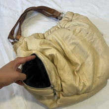 Load image into Gallery viewer, Beige Puffer Leather Straps Handbag
