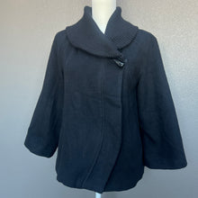 Load image into Gallery viewer, Black Overlap Wide Sleeves Jacket
