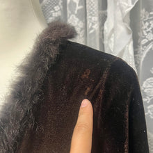 Load image into Gallery viewer, Brown Velvet Texture Fur Collar Long Sleeves Top
