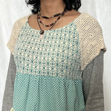 Load image into Gallery viewer, Funky Green Crochet Shoulders Grey Sleeves Top
