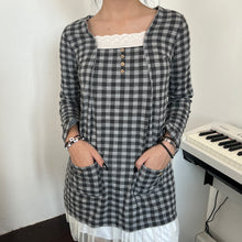 Load image into Gallery viewer, Mori Kei Grey Black Grids Lace Pockets Long Sleeves Top
