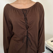 Load image into Gallery viewer, Brown Lace Up Long Sleeves Top
