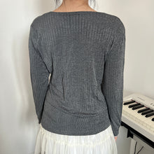 Load image into Gallery viewer, Grey Pocket Outline Grommet Long Sleeves Top
