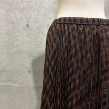 Load image into Gallery viewer, Brown Plaid Pleated Maxi Skirt
