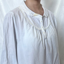 Load image into Gallery viewer, White Long Sleeve Peter Pan Collar Lace Half Button Down Top
