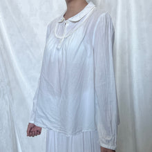 Load image into Gallery viewer, White Long Sleeve Peter Pan Collar Lace Half Button Down Top
