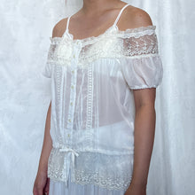 Load image into Gallery viewer, White Fancy Mesh See-Through Alice Puff Button Down Top
