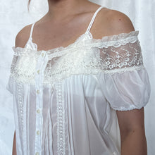 Load image into Gallery viewer, White Fancy Mesh See-Through Alice Puff Button Down Top
