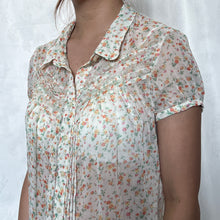 Load image into Gallery viewer, Summer See Through Floral Frayed Alice Mesh Short Sleeve Button Down Top
