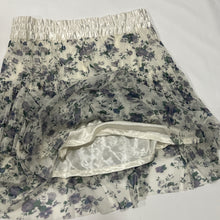 Load image into Gallery viewer, Purple White Floral Mesh Tiered Mini Skirt
