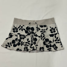 Load image into Gallery viewer, Black Hibiscus Summer Tiered Mini Skirt
