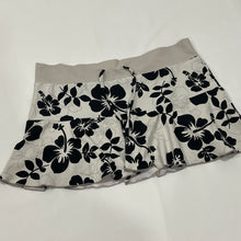 Load image into Gallery viewer, Black Hibiscus Summer Tiered Mini Skirt
