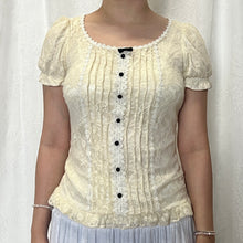 Load image into Gallery viewer, Cream Mesh Overlay Black Button Bow Top
