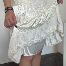 Load image into Gallery viewer, White Fairycore Silky Lace Tier Midi Skirt
