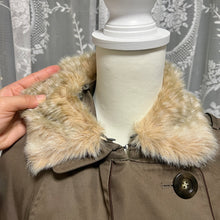 Load image into Gallery viewer, Khaki Brown Peacoat Buttons Fur Cape Coat
