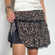 Load image into Gallery viewer, Black Pink Floral Tiered Lace Trim Mini Ballet Skirt
