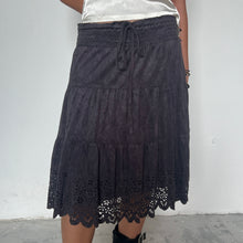 Load image into Gallery viewer, Dark Grey Floral Cut Out Tier Midi Skirt
