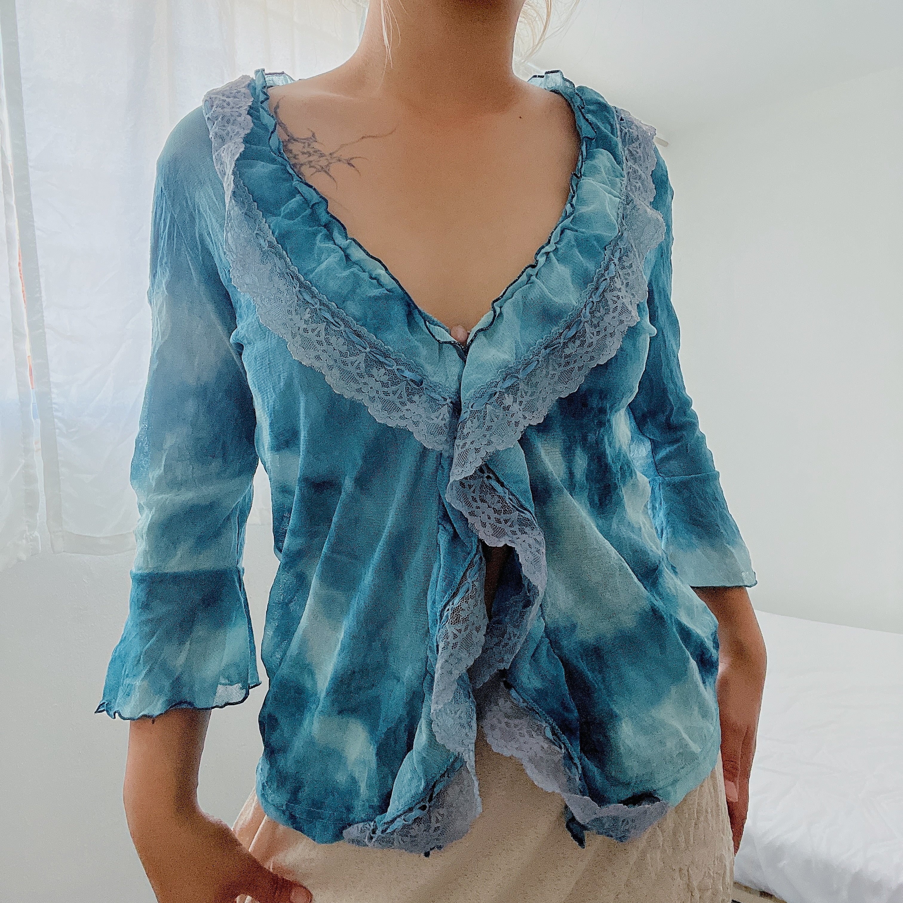 Ombre Blue Lace Ruffles Fairy Long Sleeves Top – re.drmg